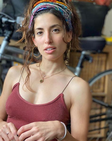 Tania Raymonde Nude – Pics and Videos